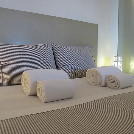 Tagus Apartments By Lisbon Village Apartments-2